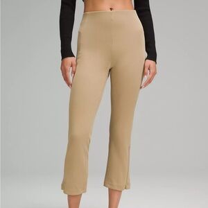NWOT lululemon athletica Ribbed Softstreme Zip-Leg High-Rise Cropped (12, Tan)